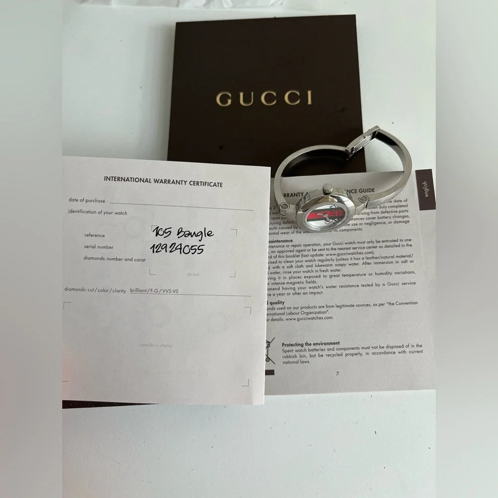 Gucci bangle 105 ladies Watch model YA105518 sherry line. - Picture 4 of 15